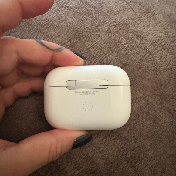 AirPod Pros - Picture 3 of 3